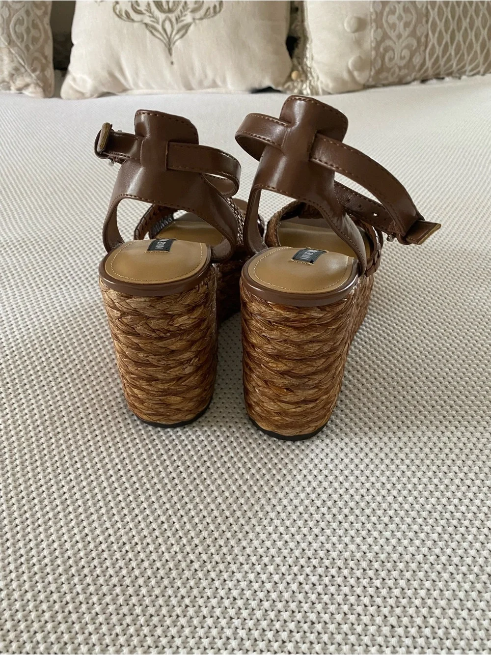 Nine West 8M Cognac Brown Braided Knot Platform Wedge Sandals